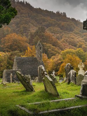 Medieval,Church,Ancient,Graves,Celtic,Crosses,In,Glendalough,Cemetery.,Moody