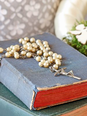 Holy,Bible,And,White,Rosary.